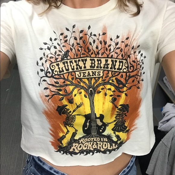 Lucky Brand Graphic Cropped Tee - Picture 5 of 6